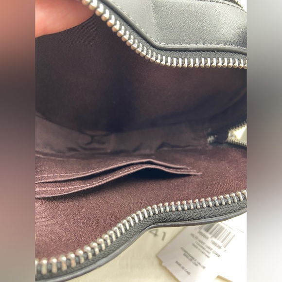 💜💙NWT Coach Heart Crossbody♥️💛 - Picture 5 of 6